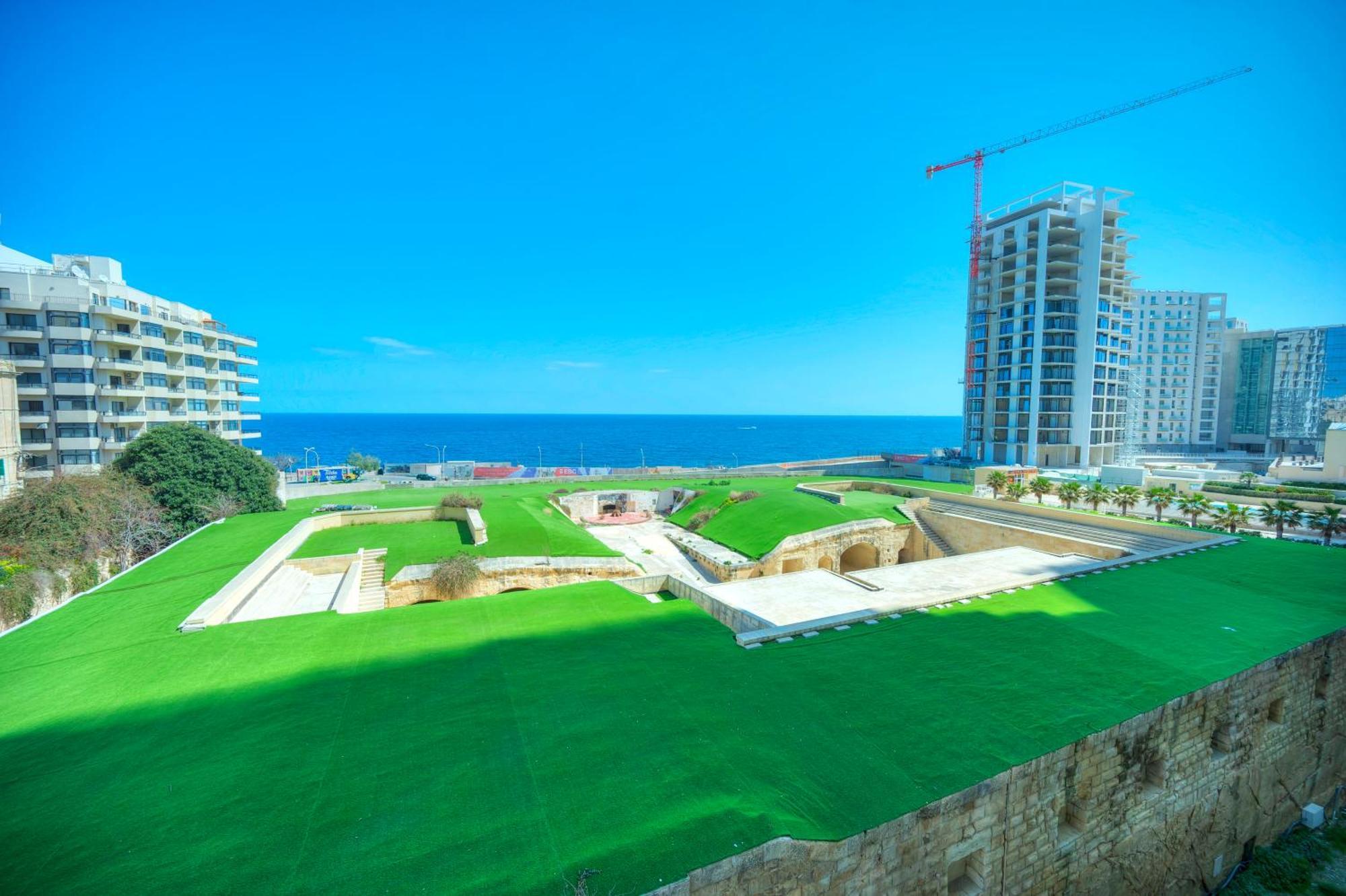 Fort Cambridge Apartments Sliema Exterior photo