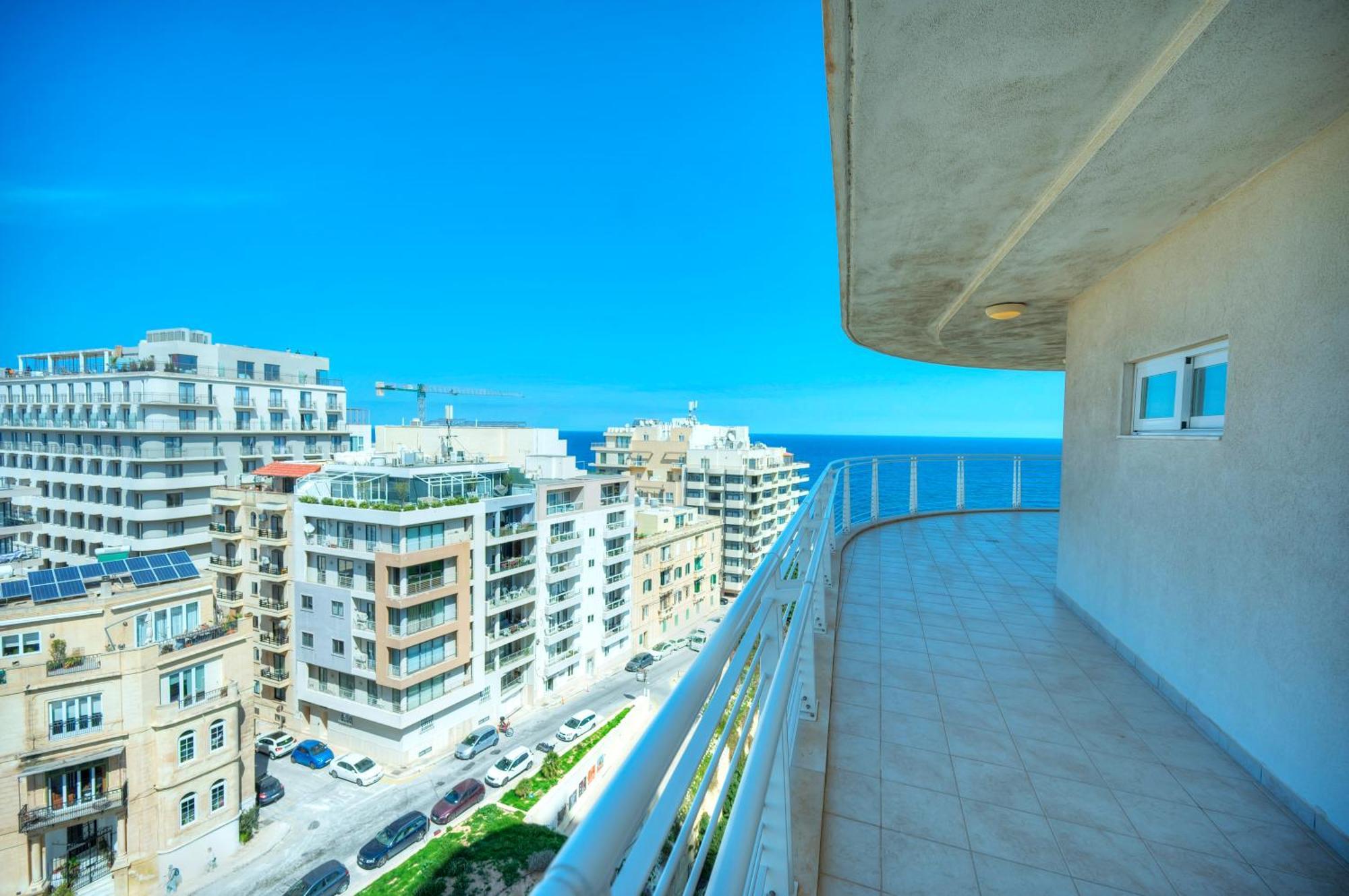 Fort Cambridge Apartments Sliema Exterior photo